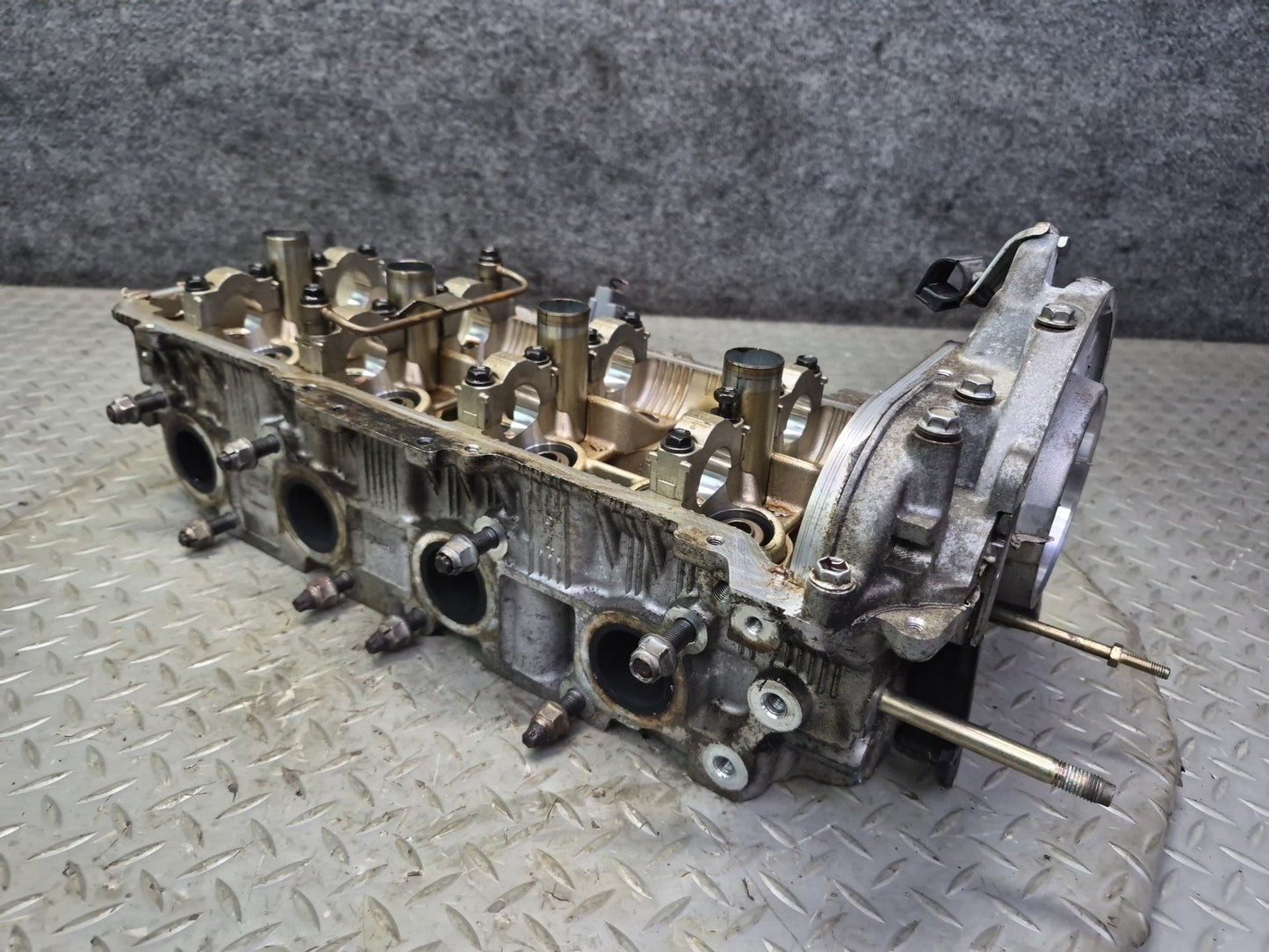 98-00 Lexus LS400 SC400 1UZFE 4.0L Right Engine Cylinder Head 115K Miles OEM