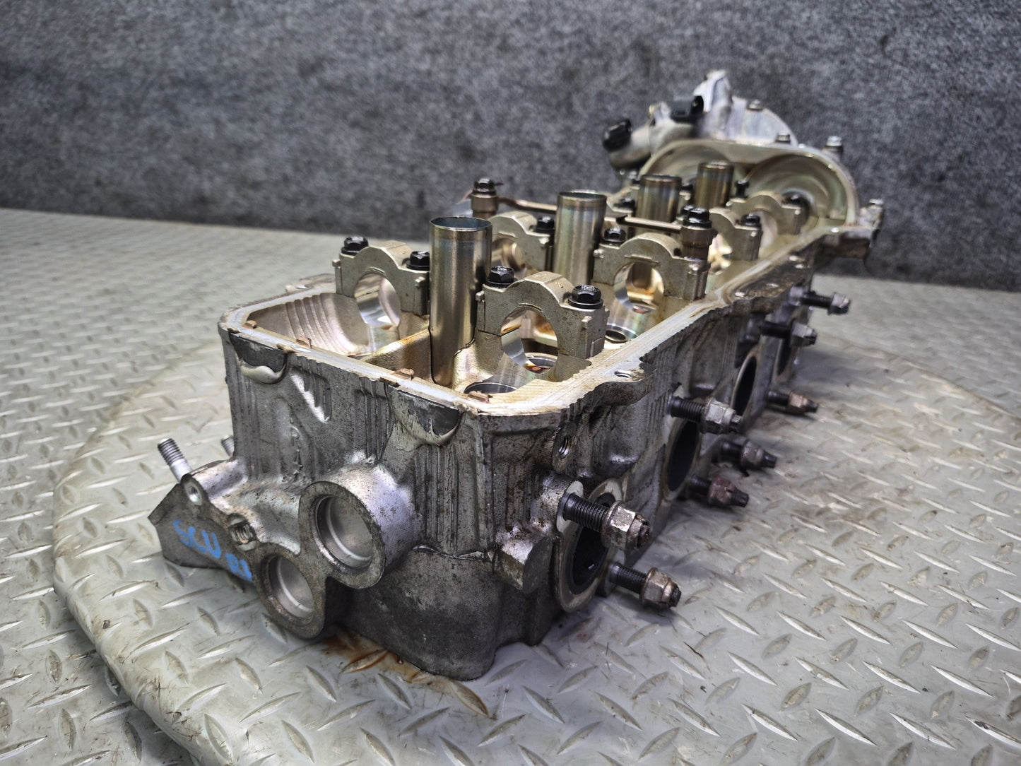 98-00 Lexus LS400 SC400 1UZFE 4.0L Right Engine Cylinder Head 115K Miles OEM