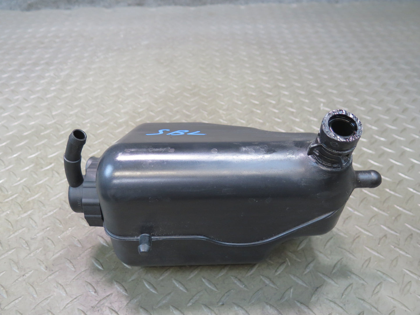 03-08 Mercedes R230 ABC Hydraulic Suspension Fluid Reservoir Tank OEM