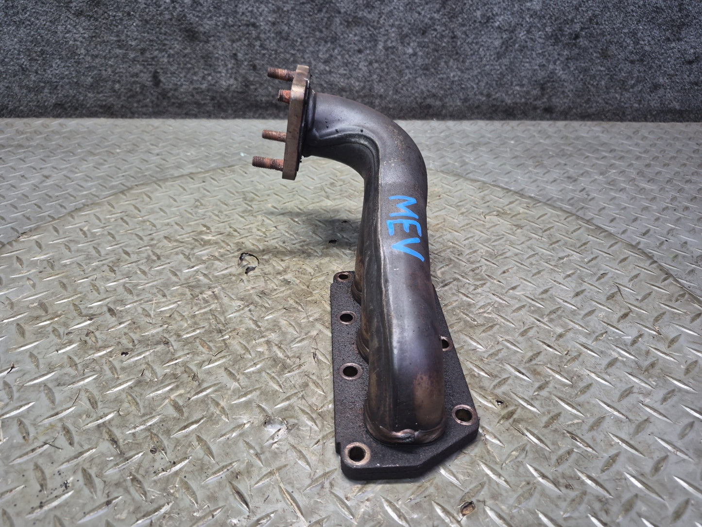 01-03 VW Eurovan T4 2.8L AXK Set of 2 Engine Exhaust Manifold OEM