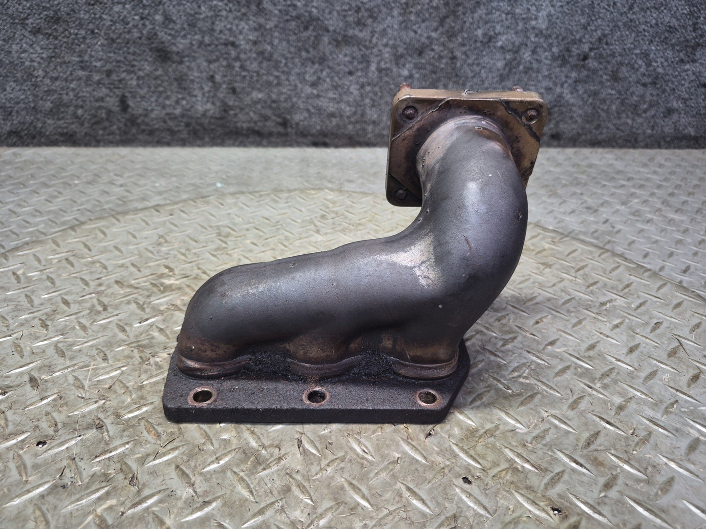 01-03 VW Eurovan T4 2.8L AXK Set of 2 Engine Exhaust Manifold OEM