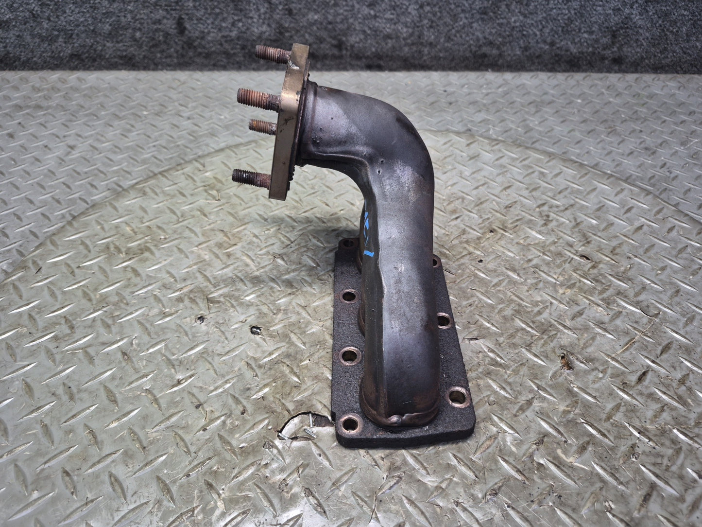 01-03 VW Eurovan T4 2.8L AXK Set of 2 Engine Exhaust Manifold OEM