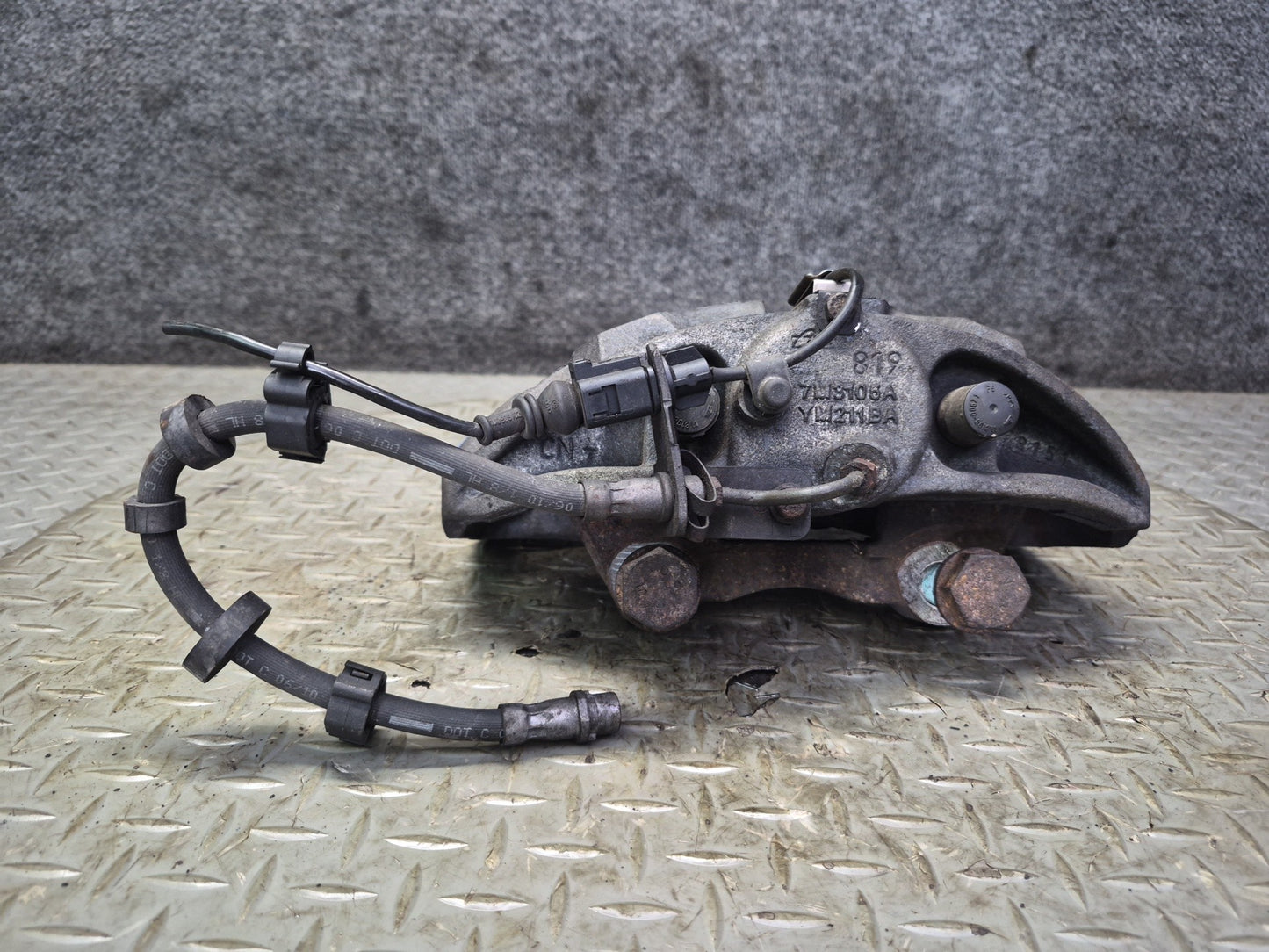 01-03 VW Eurovan T4 2.8L FWD Set of 2 Front Left & Right Brake Caliper 108K OEM