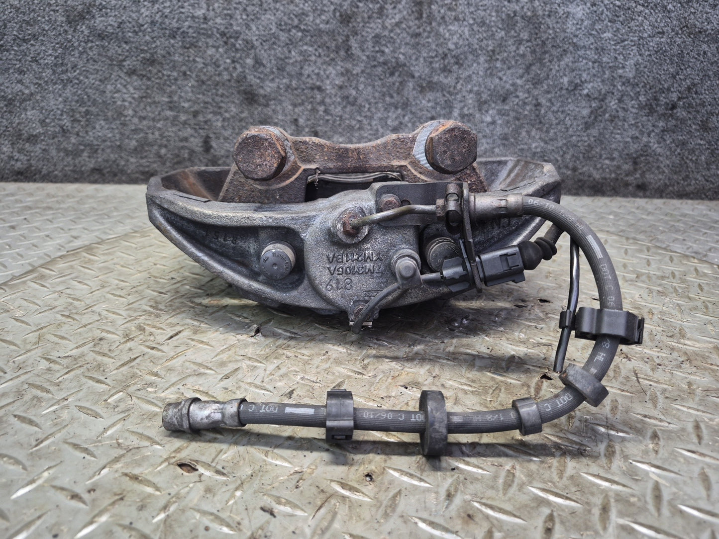 01-03 VW Eurovan T4 2.8L FWD Set of 2 Front Left & Right Brake Caliper 108K OEM