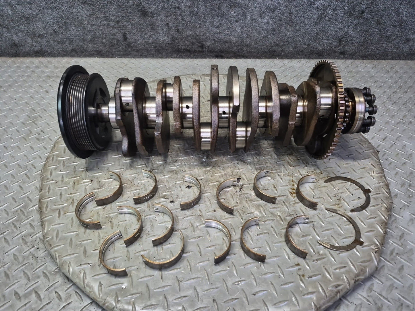01-03 VW Eurovan T4 2.8L AXK VR6 Engine Crankshaft w Bearings & Pulley 108K OEM