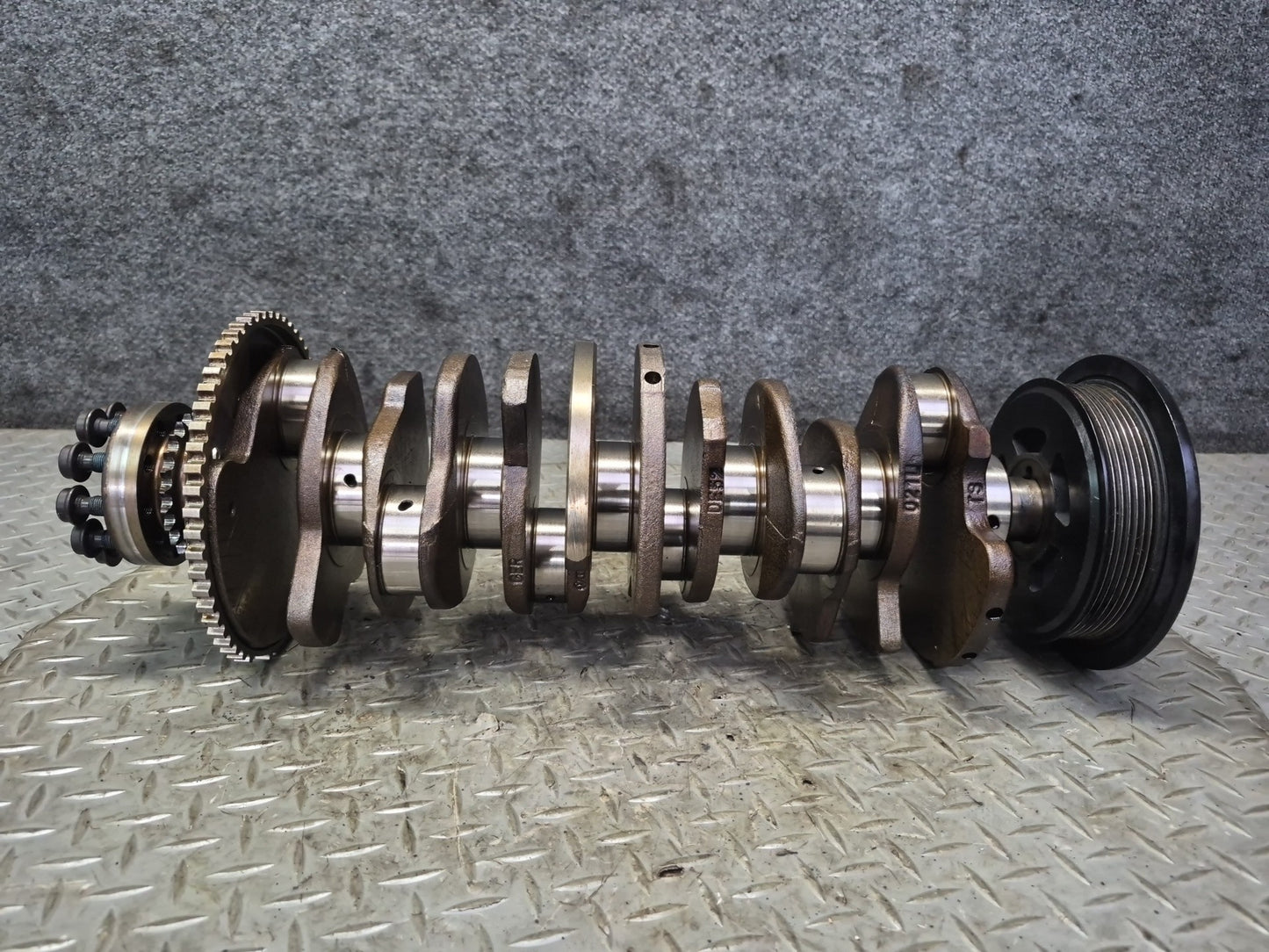 01-03 VW Eurovan T4 2.8L AXK VR6 Engine Crankshaft w Bearings & Pulley 108K OEM