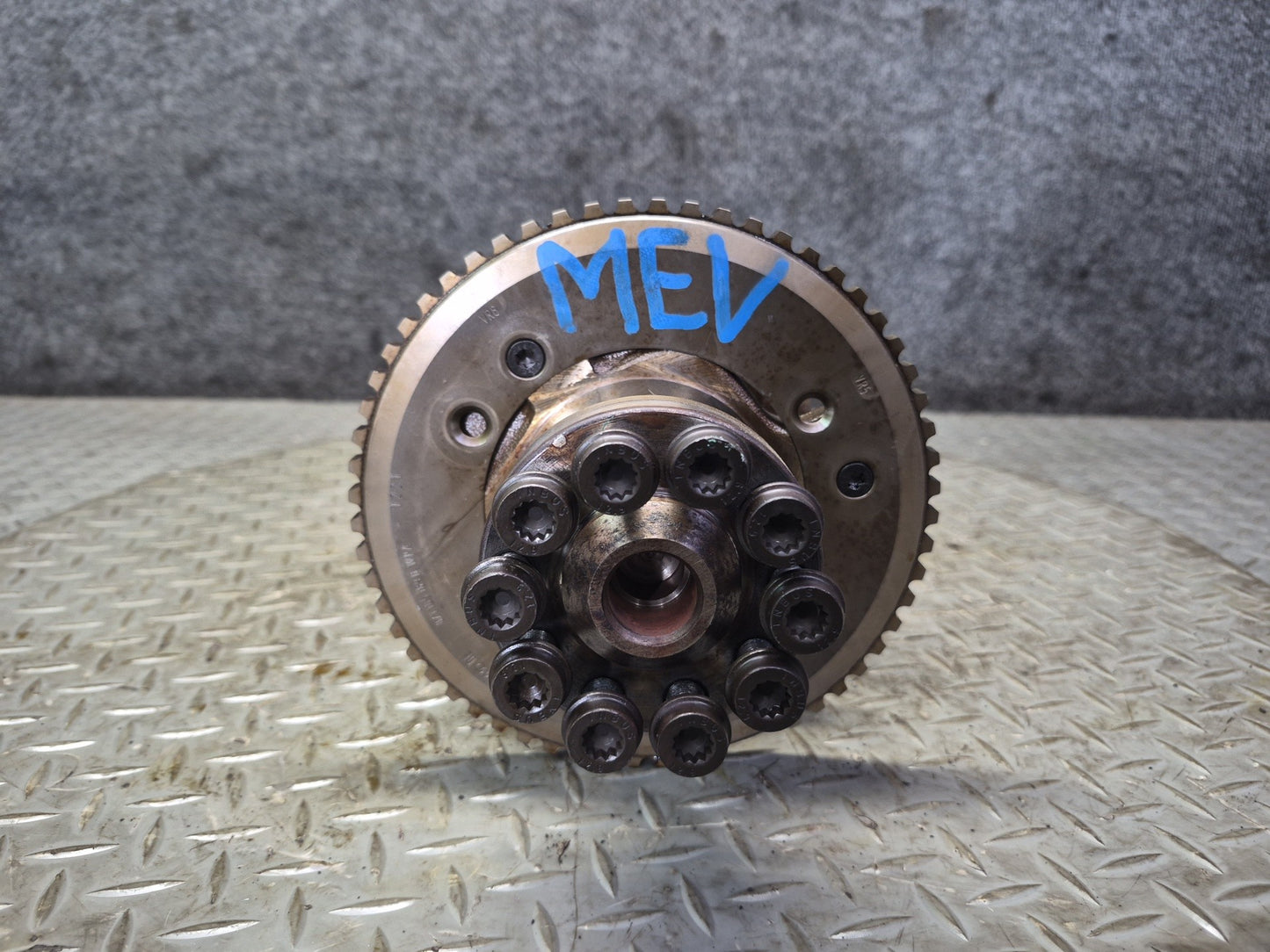 01-03 VW Eurovan T4 2.8L AXK VR6 Engine Crankshaft w Bearings & Pulley 108K OEM