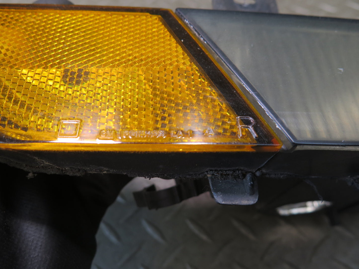 91-96 Chevrolet Corvette C4 Set of 2 Front Left & Right Side Marker Light OEM
