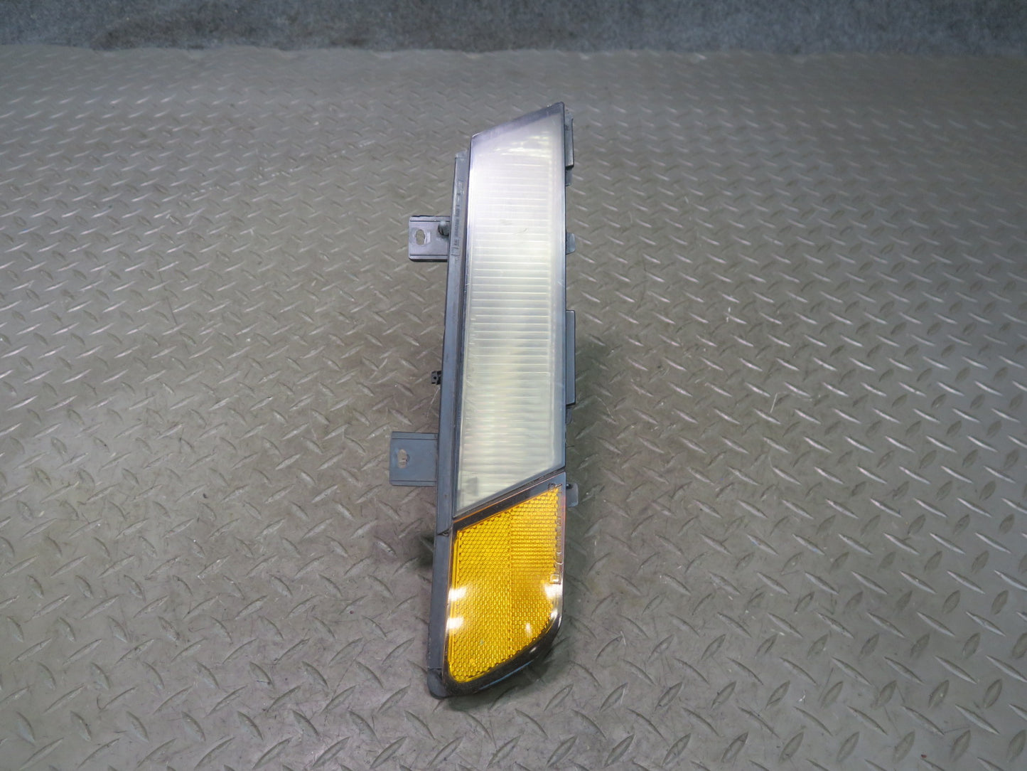 91-96 Chevrolet Corvette C4 Set of 2 Front Left & Right Side Marker Light OEM