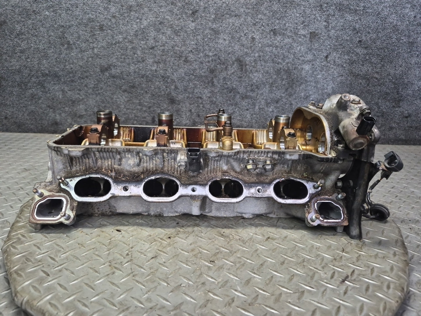 98-00 Lexus LS400 SC400 1UZFE 4.0L Left Engine Cylinder Head 115K Miles OEM