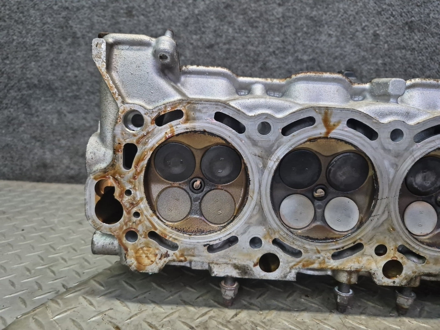 98-00 Lexus LS400 SC400 1UZFE 4.0L Left Engine Cylinder Head 115K Miles OEM