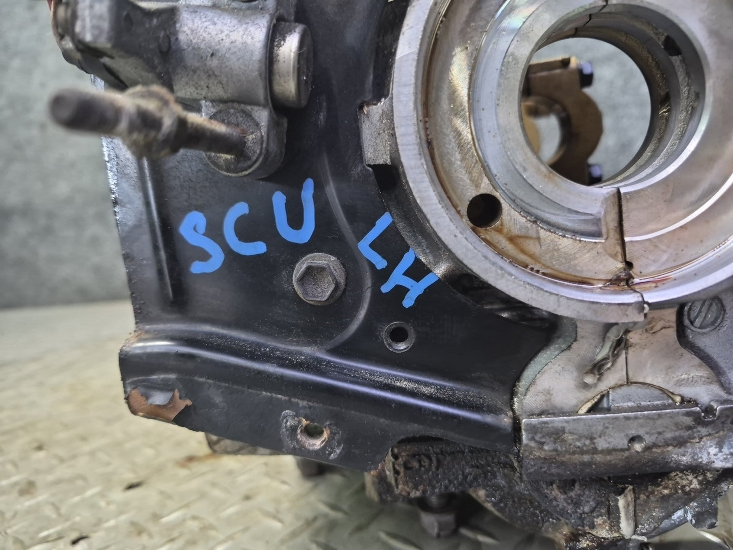 98-00 Lexus LS400 SC400 1UZFE 4.0L Left Engine Cylinder Head 115K Miles OEM