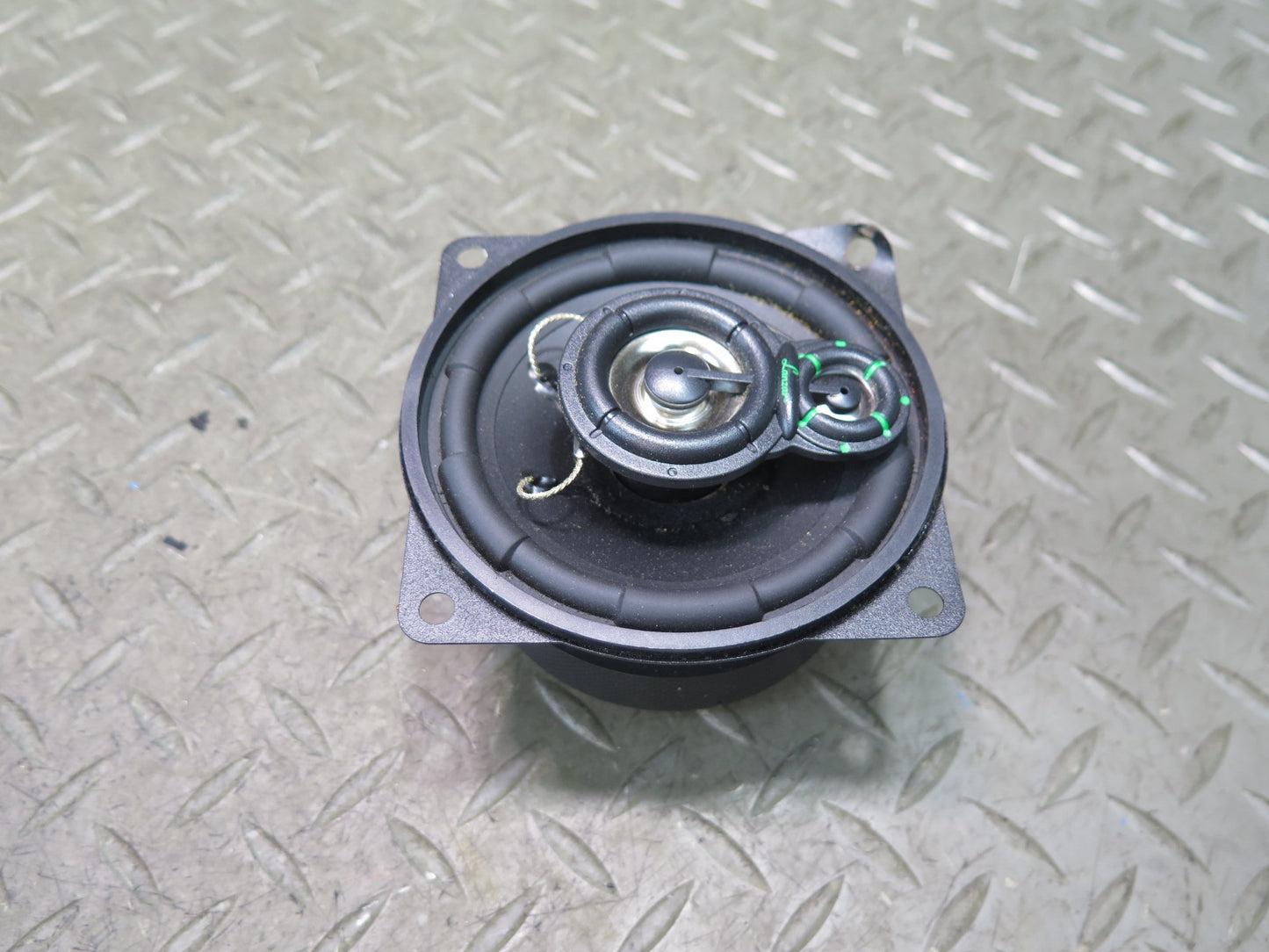 Set of 2 Lanzar VX430 4" 3-WAY Speaker