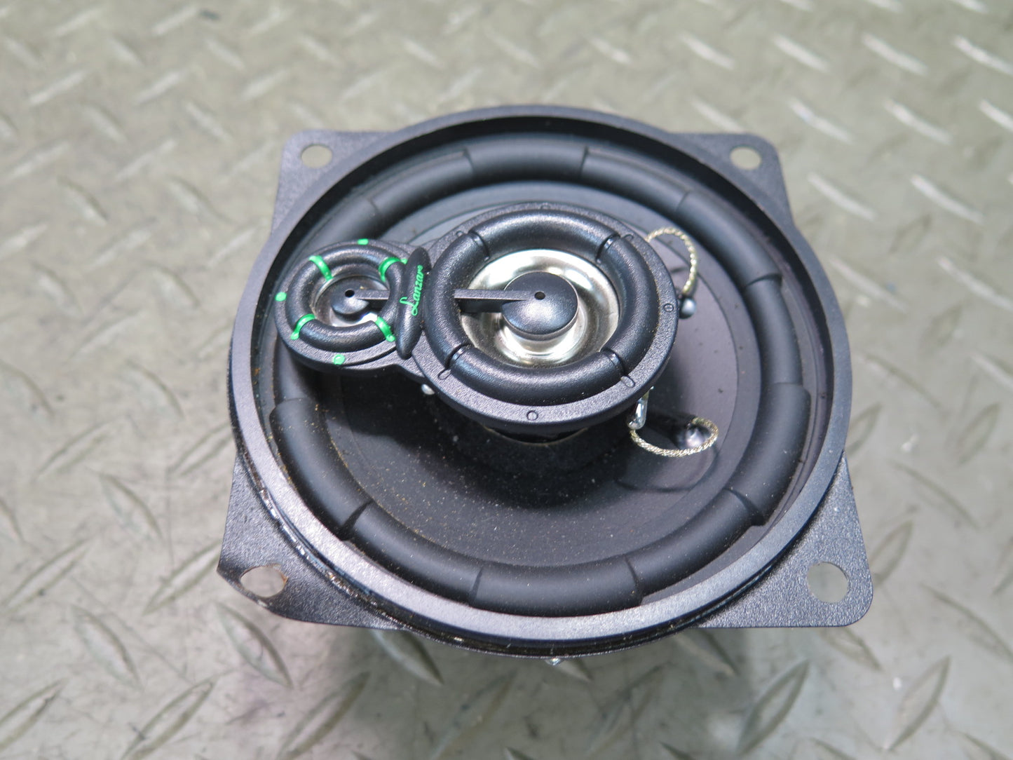 Set of 2 Lanzar VX430 4" 3-WAY Speaker