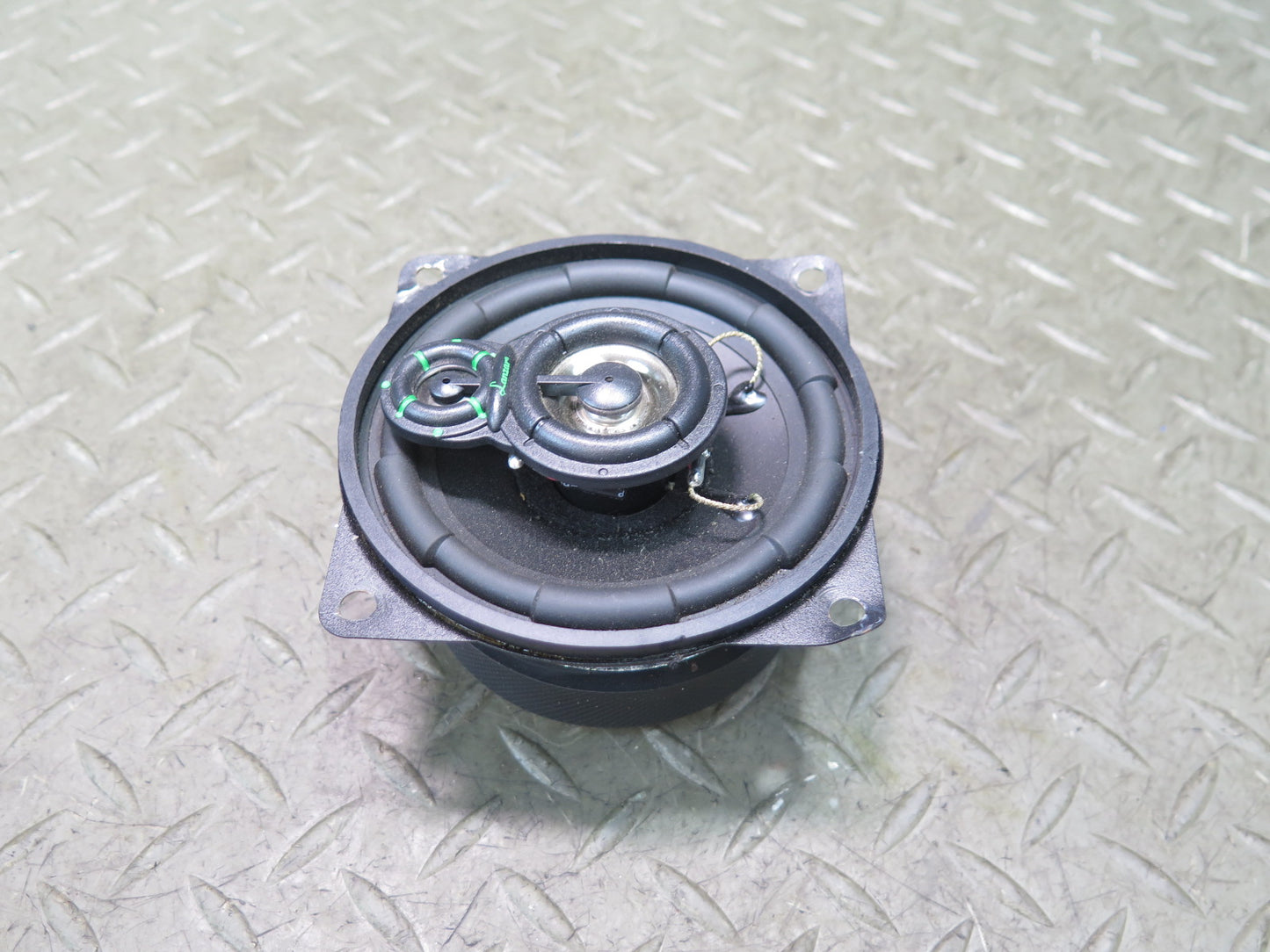 Set of 2 Lanzar VX430 4" 3-WAY Speaker