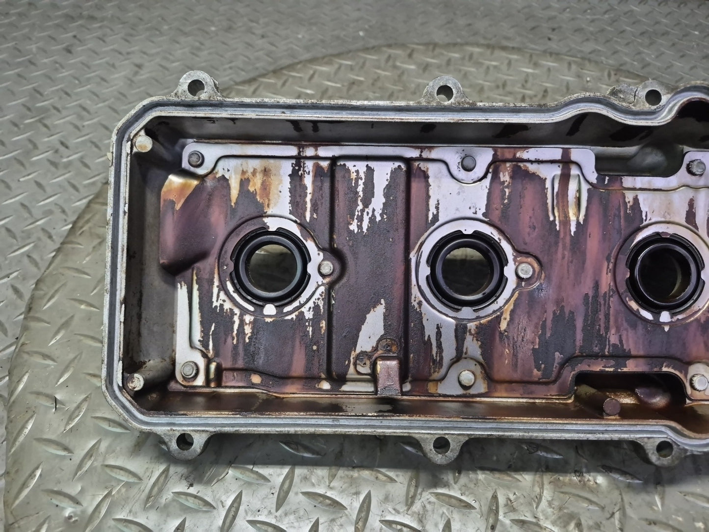 98-00 Lexus LS400 SC400 1UZFE 4.0L Left Engine Cylinder Cover w Bolts OEM