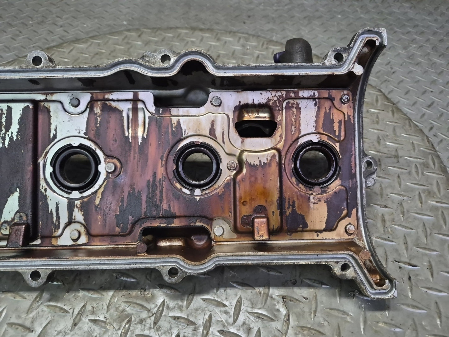 98-00 Lexus LS400 SC400 1UZFE 4.0L Left Engine Cylinder Cover w Bolts OEM