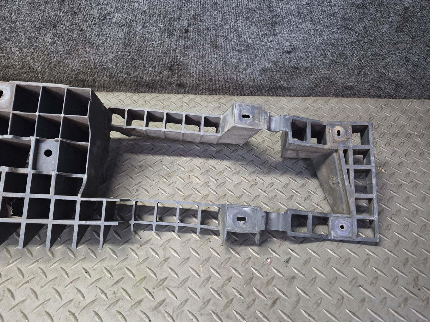91-96 Chevrolet Corvette C4 Front Bumper Impact Absorber Retainer OEM