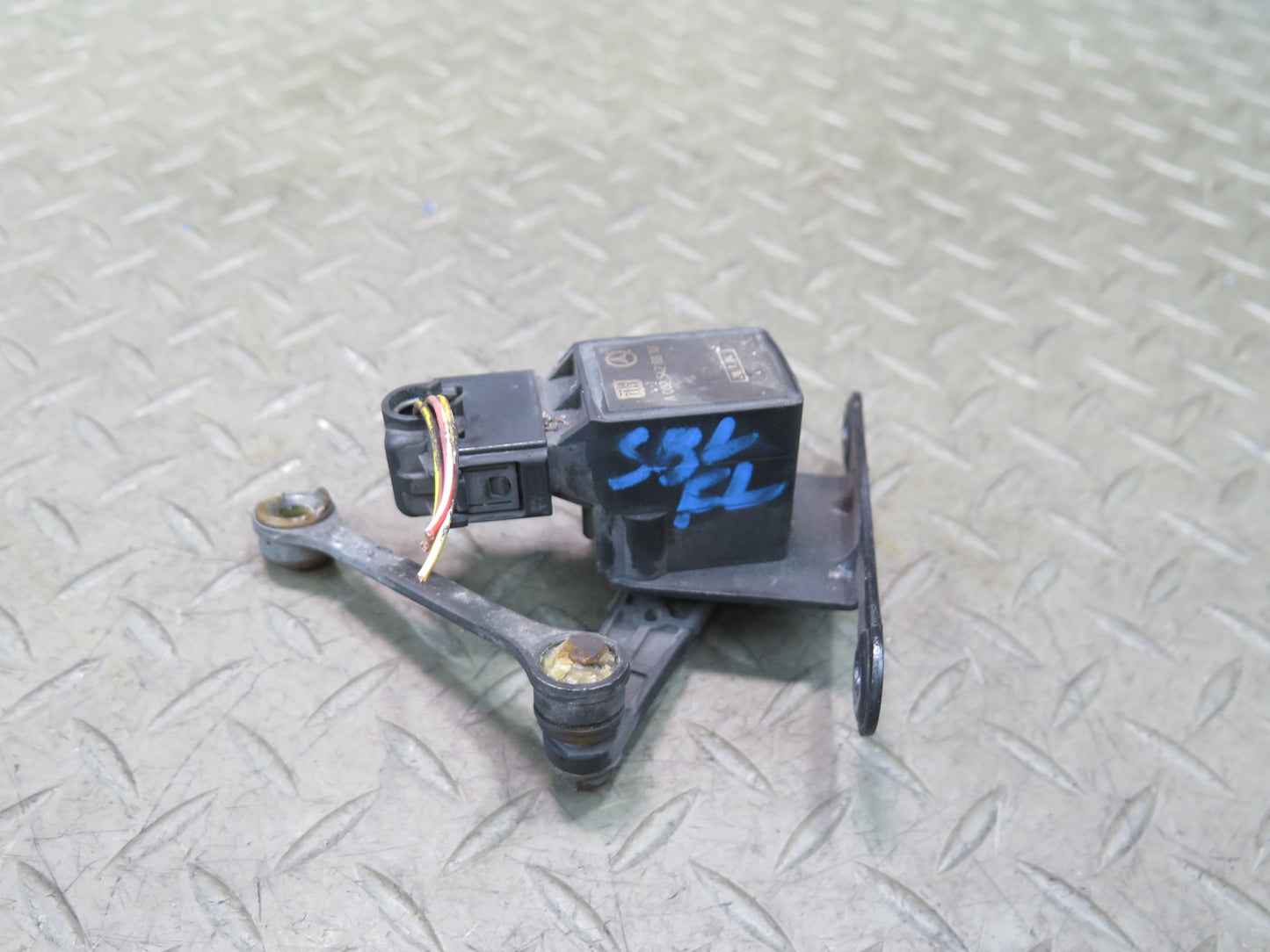 03-12 Mercedes R230 Sl-class Rear Right Suspension Height Level Sensor OEM