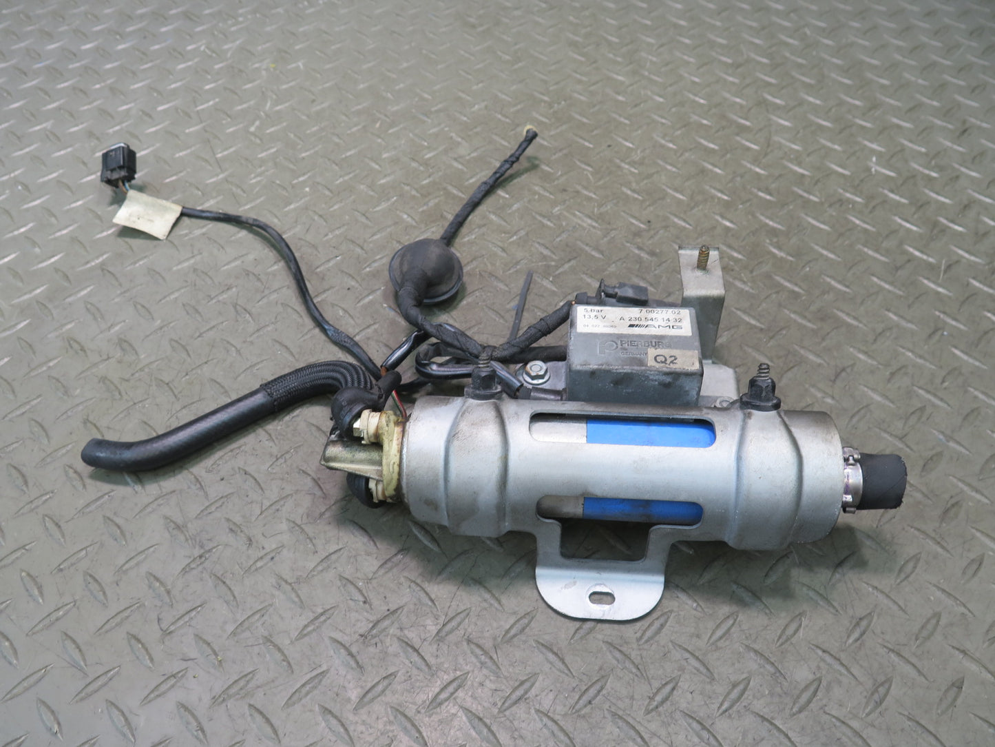 03-08 Mercedes R230 SL55 AMG Fuel Pump w Control Module 2305452732 OEM