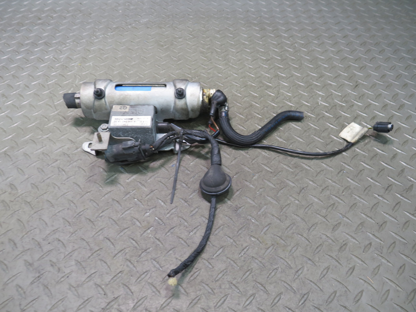 03-08 Mercedes R230 SL55 AMG Fuel Pump w Control Module 2305452732 OEM