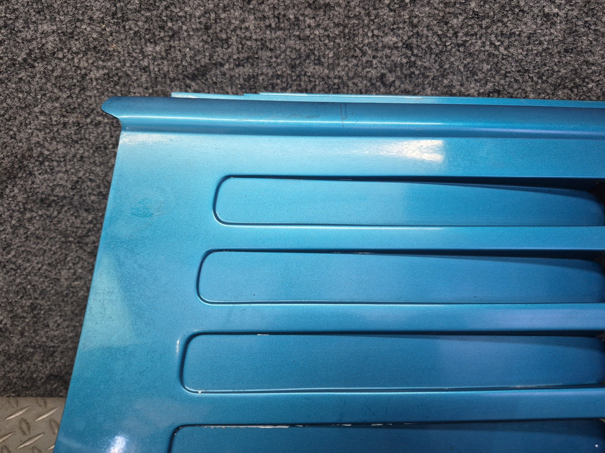 91-94 Chevrolet Corvette C4 Front Right Fender Lower Trim Molding Aqua OEM