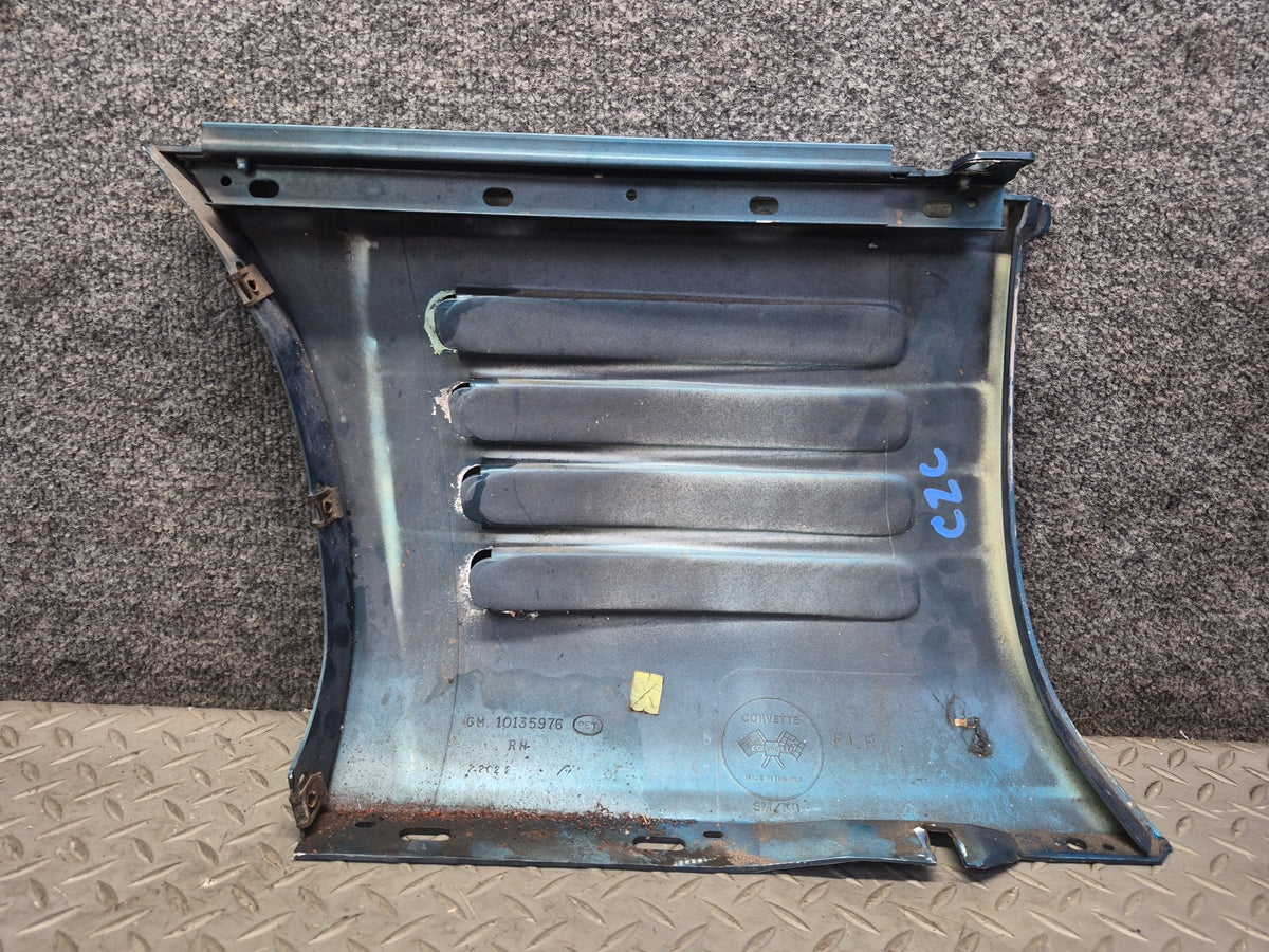 91-94 Chevrolet Corvette C4 Front Right Fender Lower Trim Molding Aqua OEM