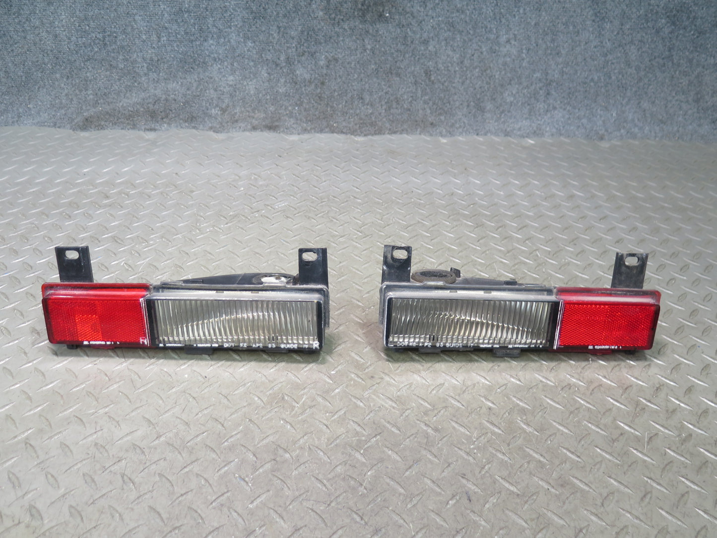 91-96 Chevrolet Corvette C4 Rear Left & Right Side Marker Light Lamp Set OEM