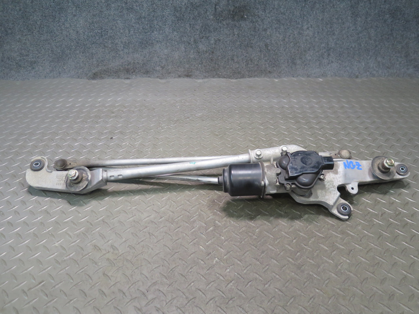 06-09 Nissan 350Z Z33 Convert Windshield Wiper Transmission Linkage & Motor OEM