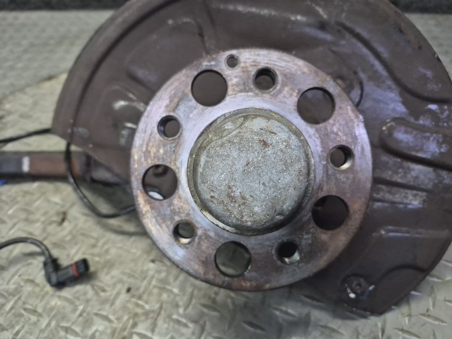 03-06 Mercedes R230 SL55 AMG Front Right Spindle Knuckle Wheel Hub Bearing OEM