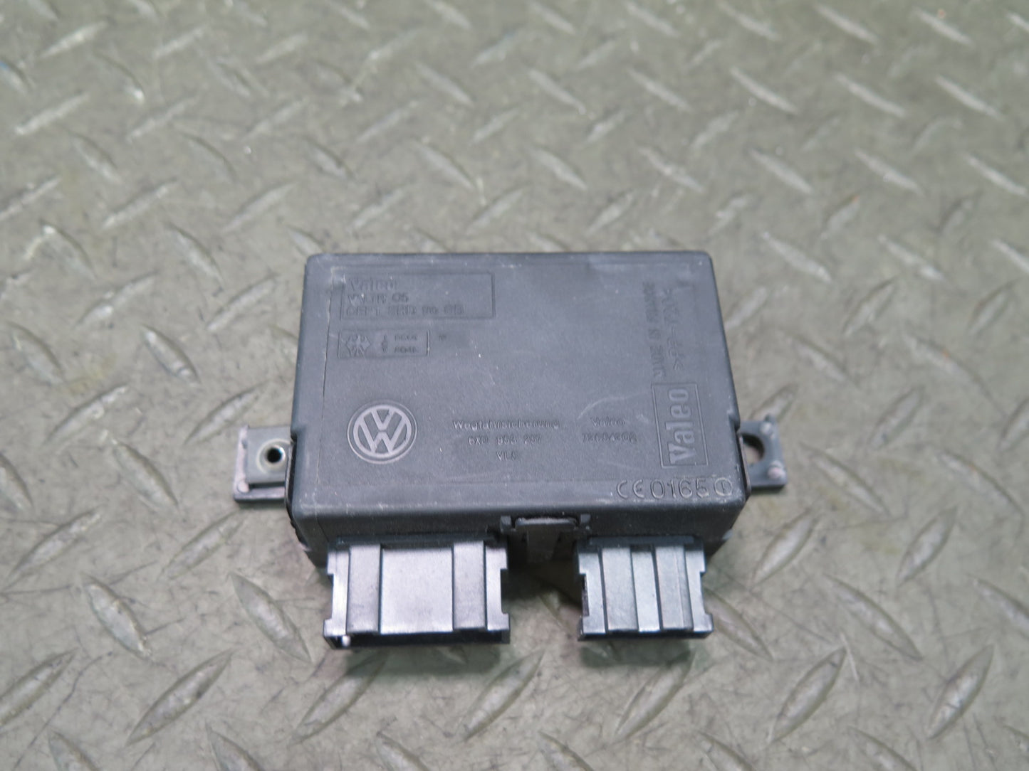99-03 VW Eurovan T4 Immobilizer Control Module 6X0953257 OEM
