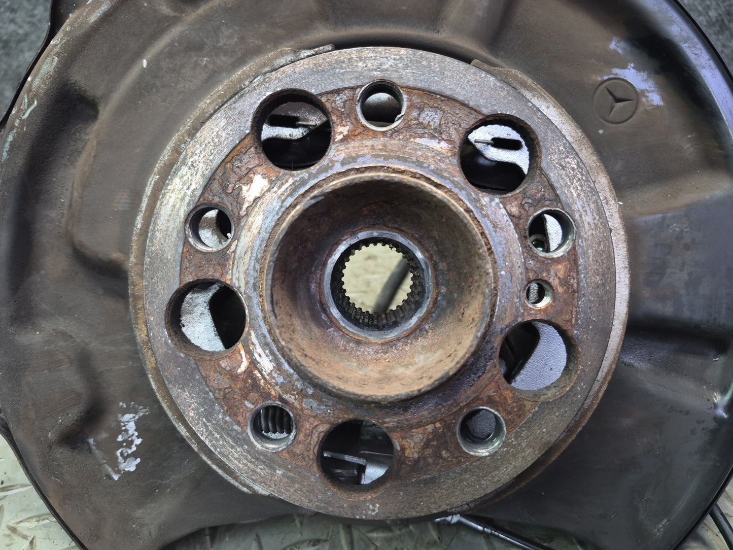 03-08 Mercedes R230 SL55 AMG Rear Right Spindle Knuckle Wheel Hub Bearing OEM