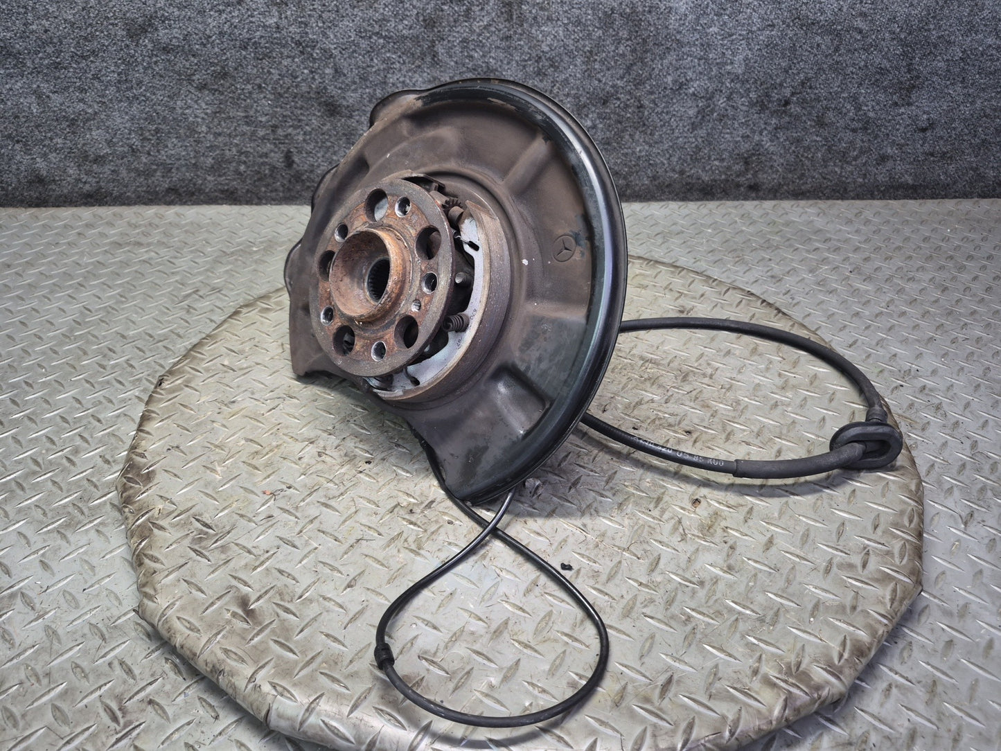 03-08 Mercedes R230 SL55 AMG Rear Right Spindle Knuckle Wheel Hub Bearing OEM
