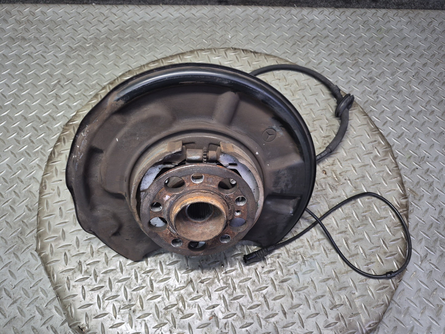 03-08 Mercedes R230 SL55 AMG Rear Right Spindle Knuckle Wheel Hub Bearing OEM