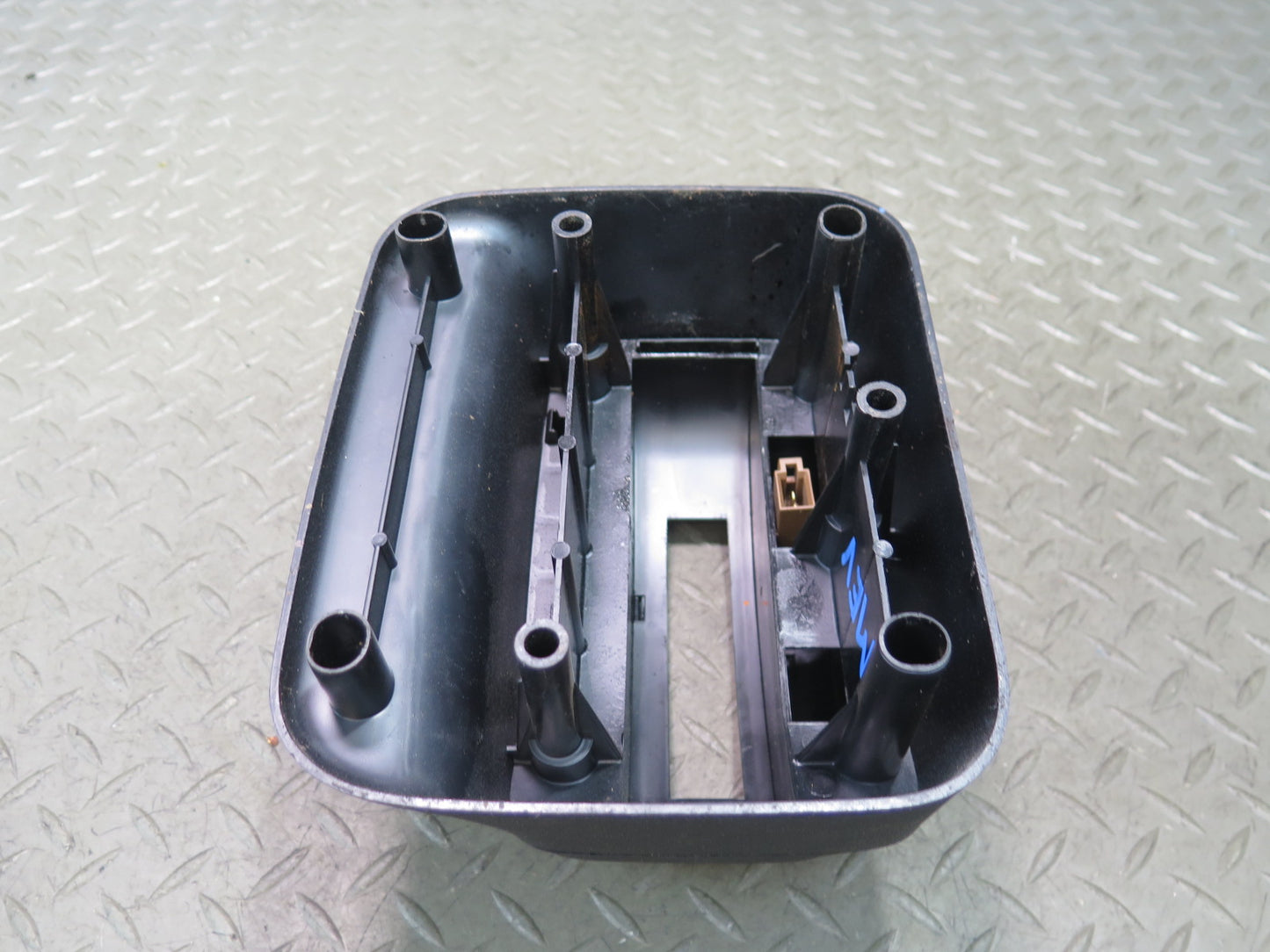 99-03 VW Eurovan MV T4 A/T Lower Shifter Mount Bracket Cover Trim 701713603 OEM
