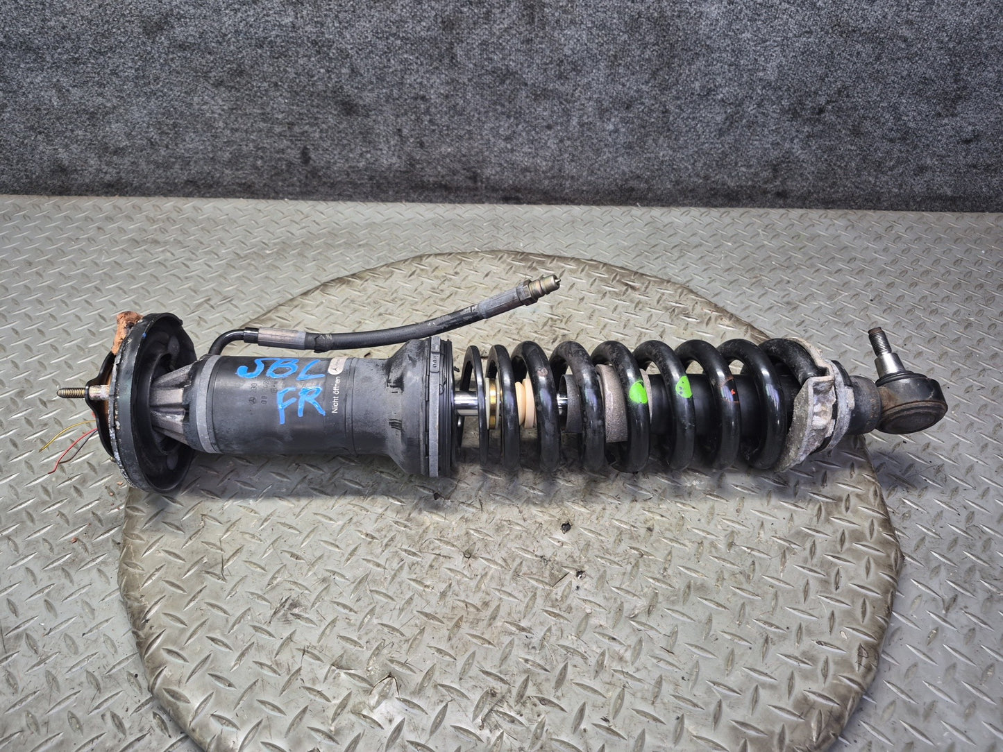 03-06 Mercedes R230 SL55 AMG Front Left Right ABC Hydraulic Shock Strut Set OEM