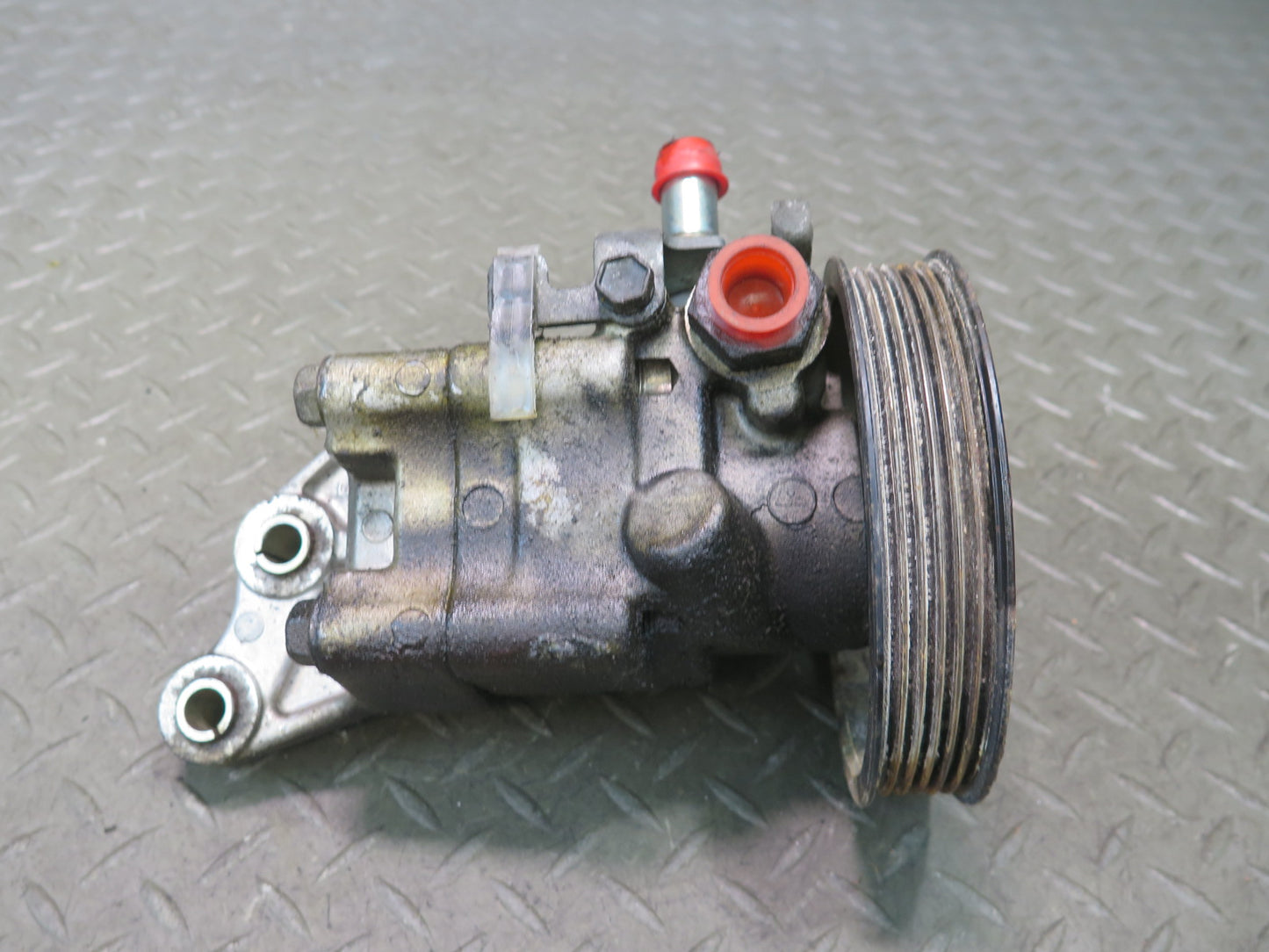 98-00 Lexus UZZ30L SC400 1UZFE Power Steering Pump w Pulley 115K Miles OEM