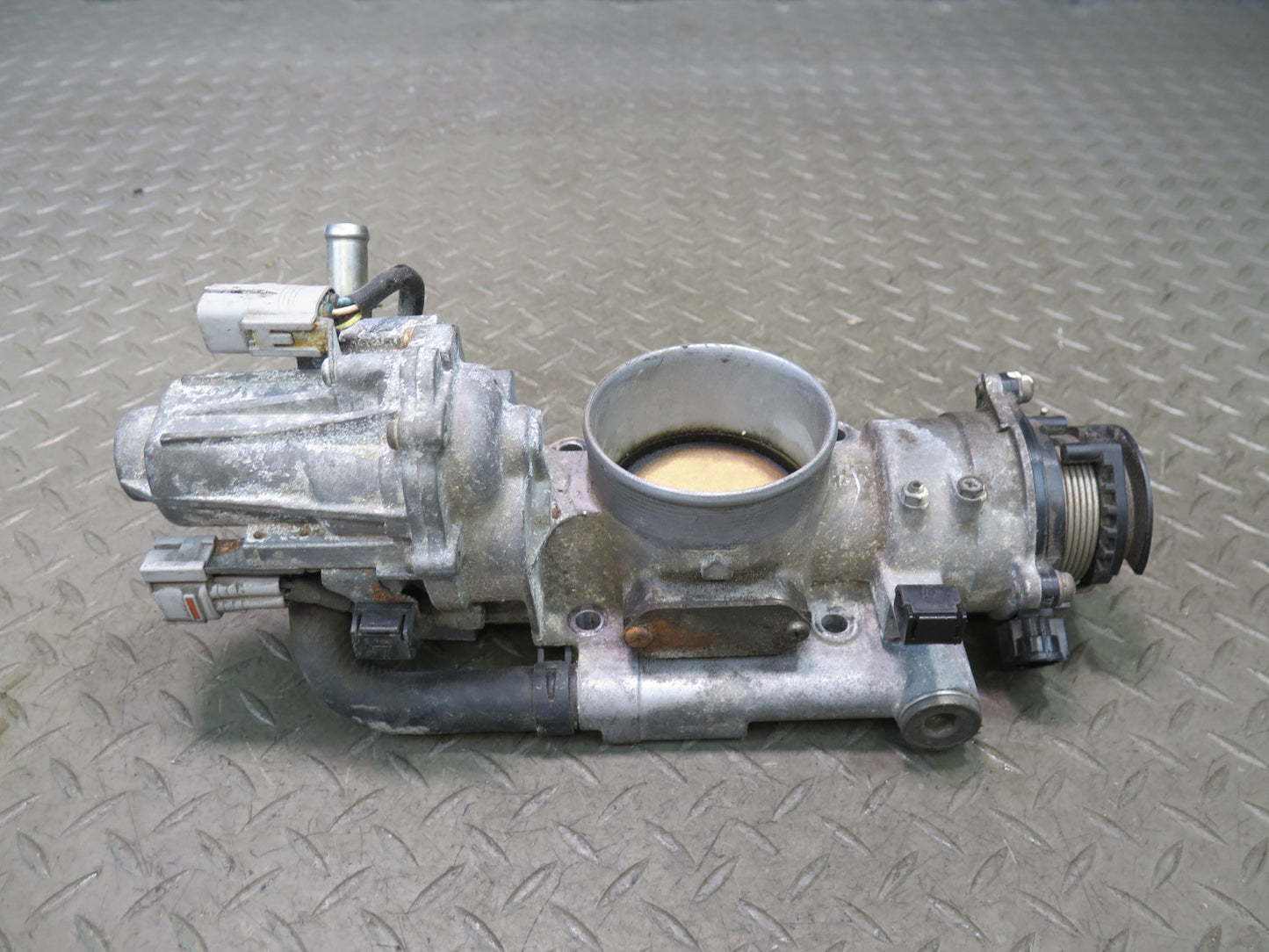 98-00 Lexus LS400 SC400 UZZ30 1UZFE Engine Motor Throttle Body w Sensor 115K OEM