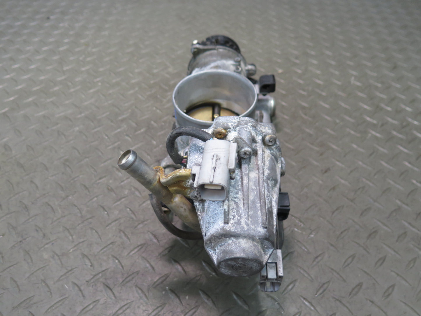 98-00 Lexus LS400 SC400 UZZ30 1UZFE Engine Motor Throttle Body w Sensor 115K OEM