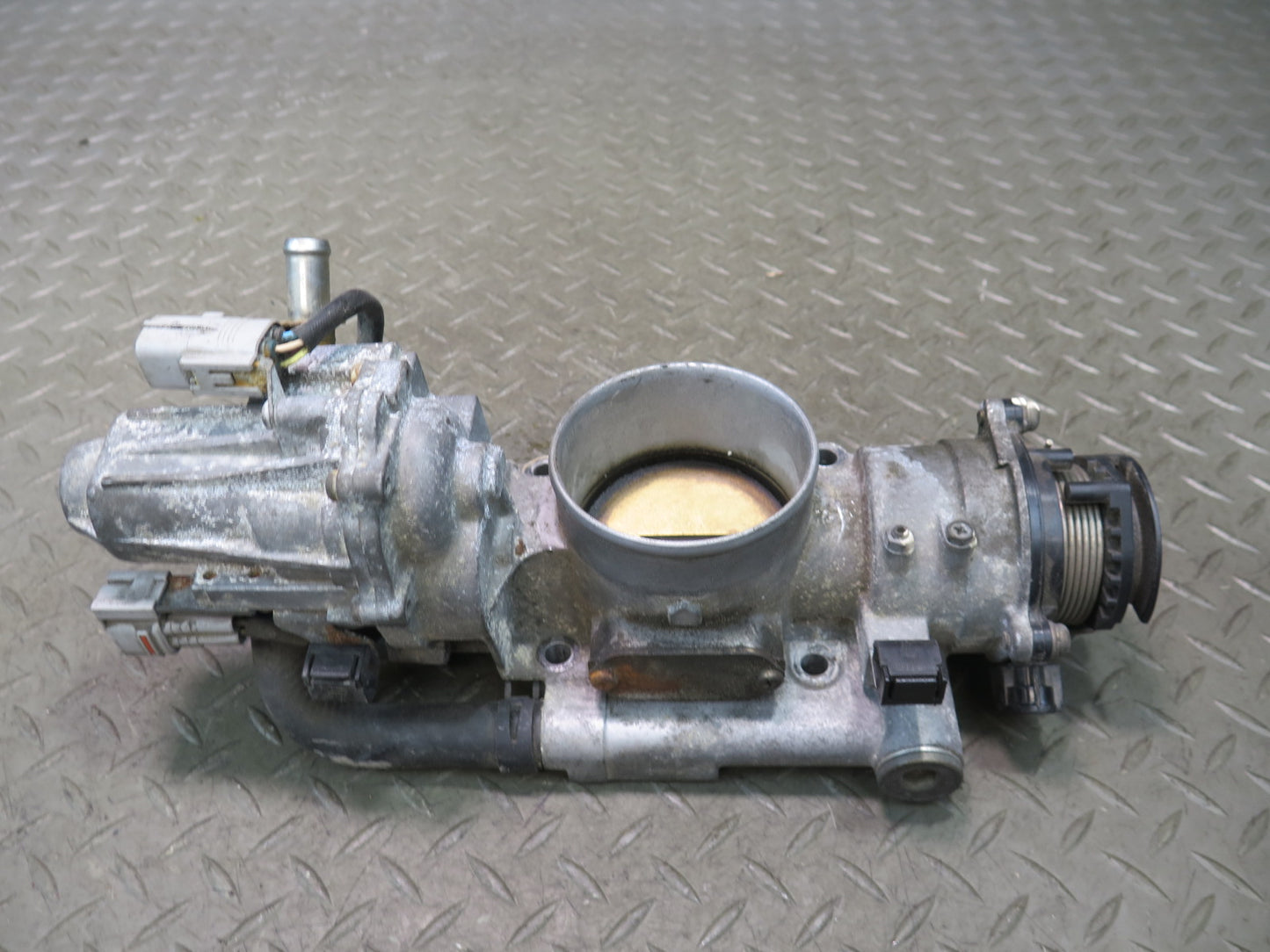 98-00 Lexus LS400 SC400 UZZ30 1UZFE Engine Motor Throttle Body w Sensor 115K OEM