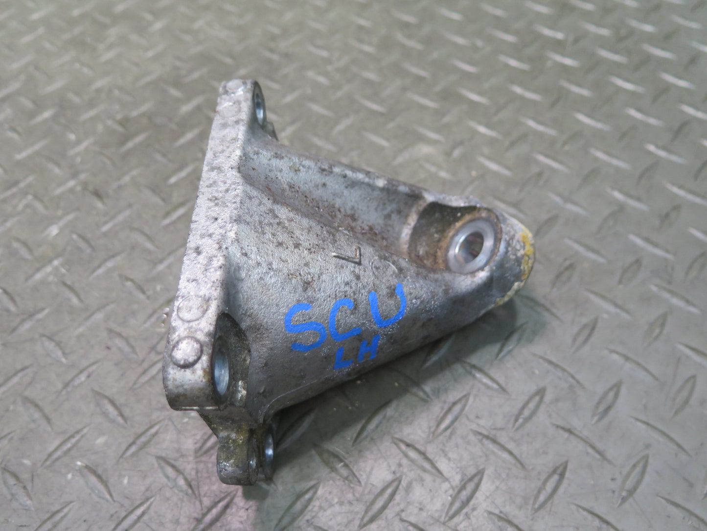 98-00 Lexus UZZ30L SC400 Set of 2 Engine Motor Left & Right Mount OEM