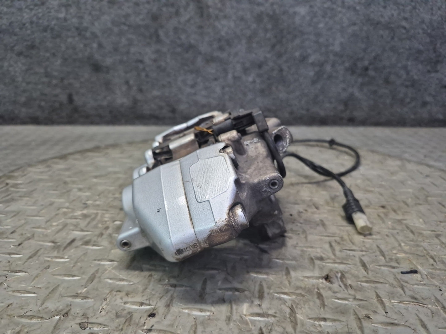 03-06 Mercedes R230 SL55 AMG Brembo Rear Left Right Brake Caliper Set OEM