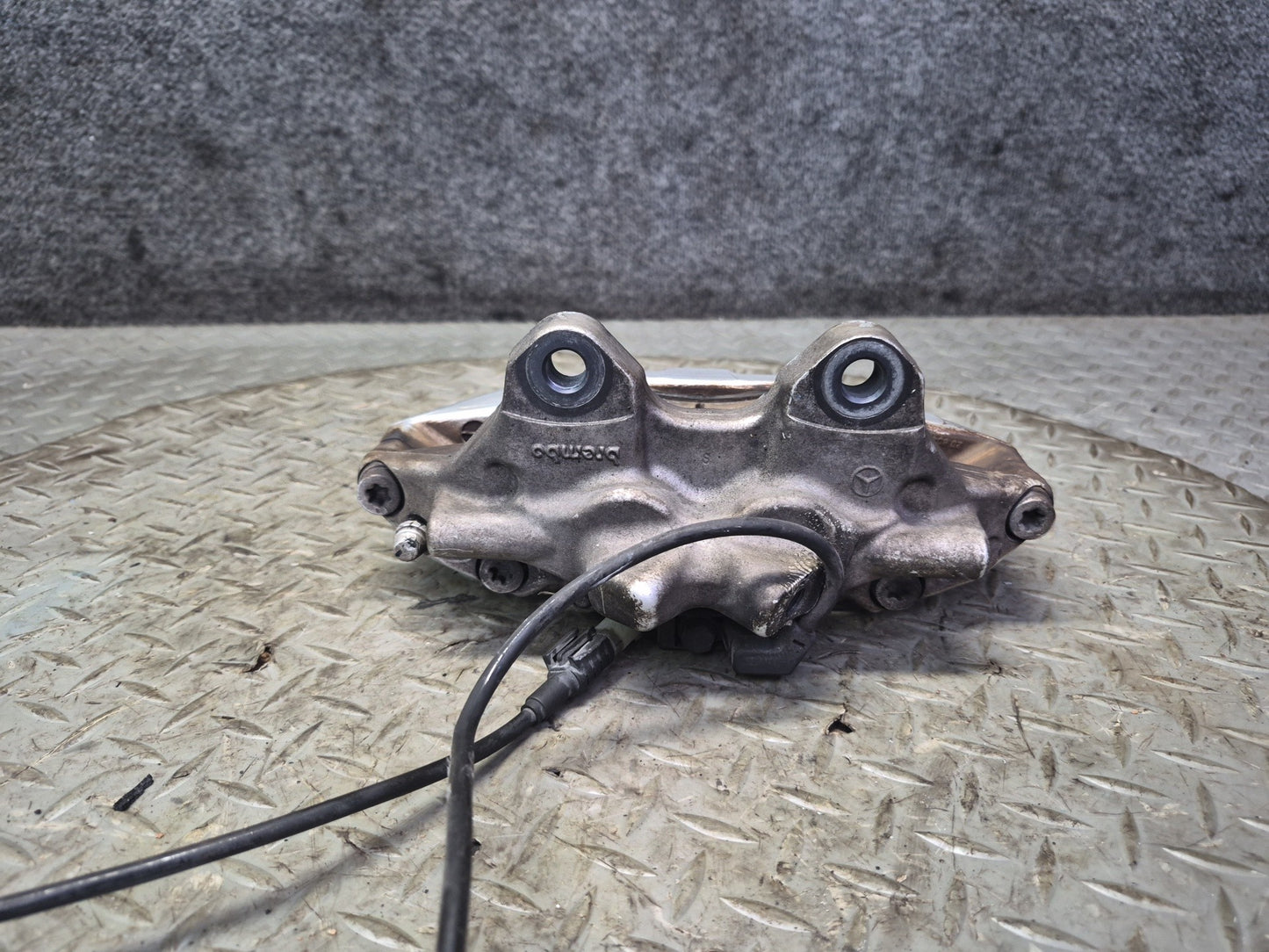 03-06 Mercedes R230 SL55 AMG Brembo Rear Left Right Brake Caliper Set OEM