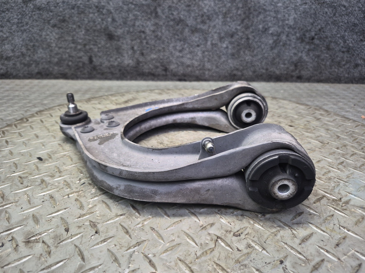 03-08 Mercedes R230 Sl-class Front Left Driver Side Upper Control Arm OEM