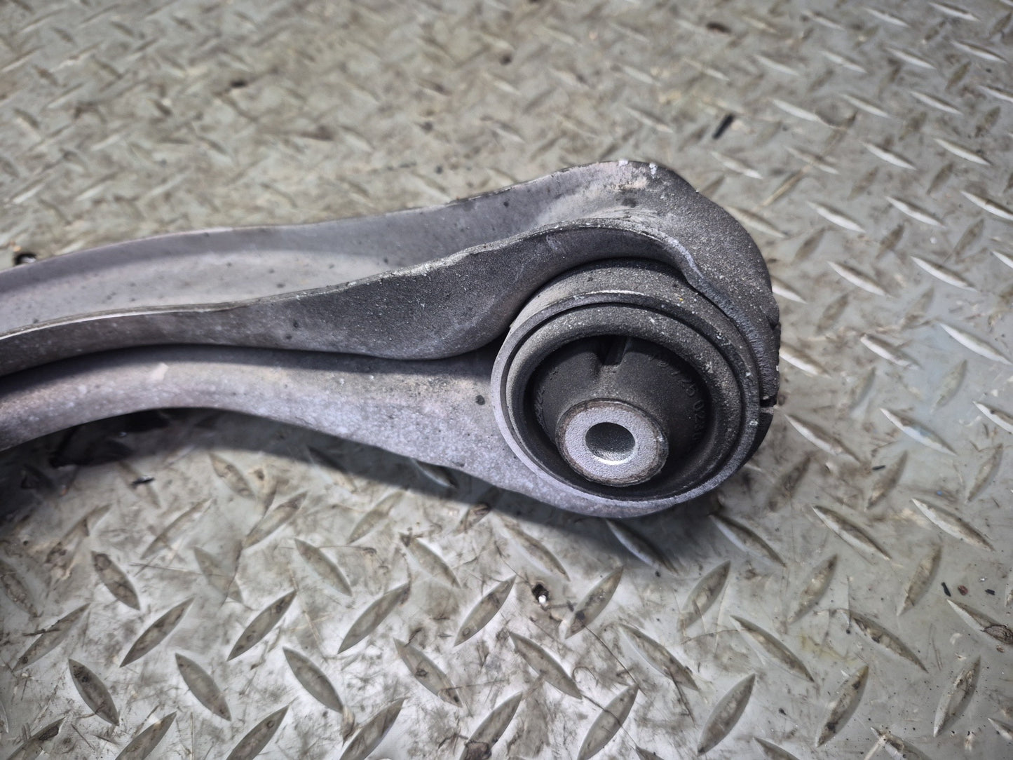 03-08 Mercedes R230 Sl-class Front Left Driver Side Upper Control Arm OEM