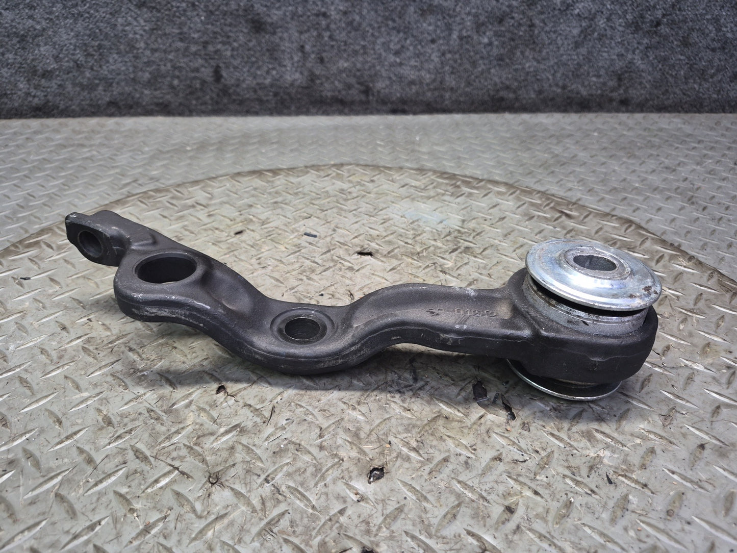 03-08 Mercedes R230 Sl-class Front Left Driver Side Lower Control Arm OEM