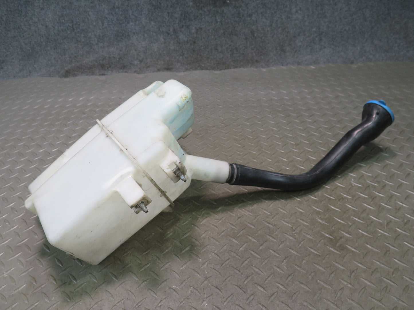 03-06 Nissan Z33 350Z Windshield Wiper Washer Fluid Reservoir w Neck & Pump OEM