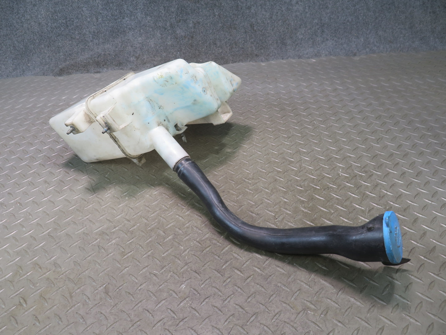 03-06 Nissan Z33 350Z Windshield Wiper Washer Fluid Reservoir w Neck & Pump OEM