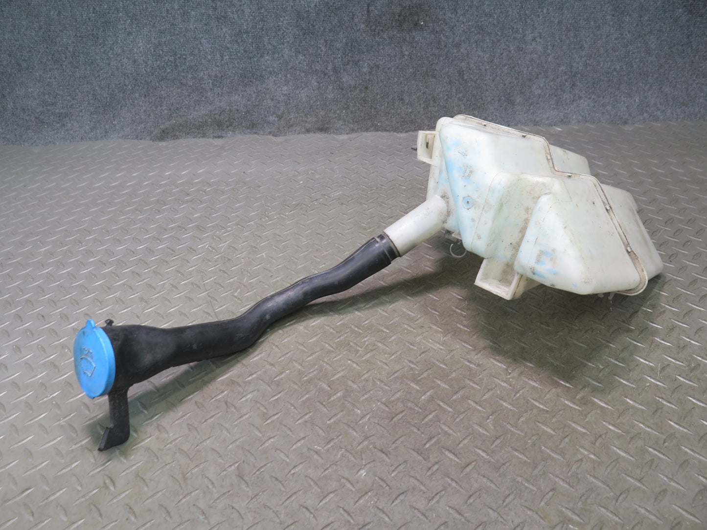 03-06 Nissan Z33 350Z Windshield Wiper Washer Fluid Reservoir w Neck & Pump OEM