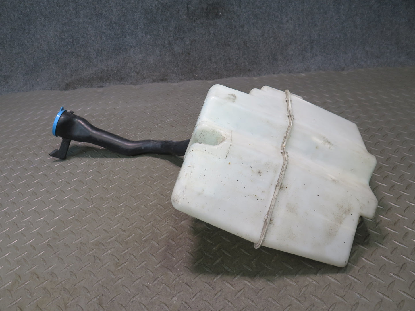 03-06 Nissan Z33 350Z Windshield Wiper Washer Fluid Reservoir w Neck & Pump OEM